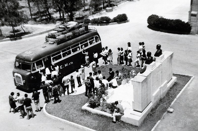 sad moment of departing 2.jpg