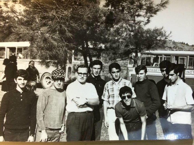 CLASS 1968 WITH BARON JIZMEDJIAN-ByGaro.jpg