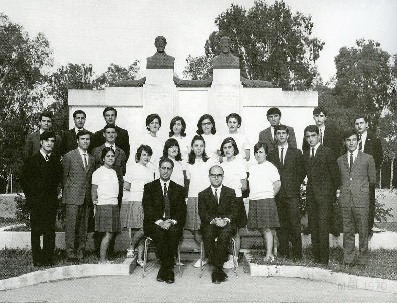 Class 67-68 art section.jpg