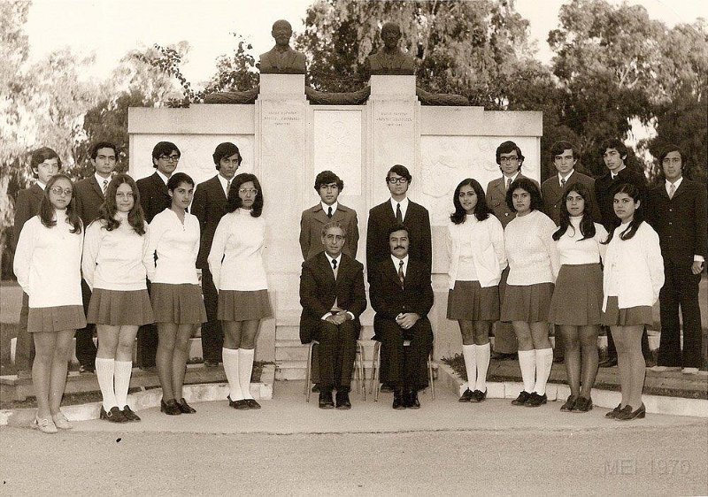 Melkonian_Educational_Institute's_graduates_(1973).jpg