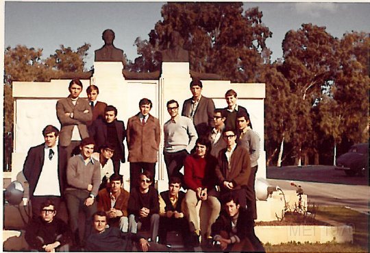 GaroAndClassmates_1968_Melkonian.jpg