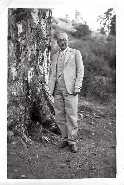 2015_OLD MELKONIAN PICTURES_VAHAN TEKEYAN.jpg