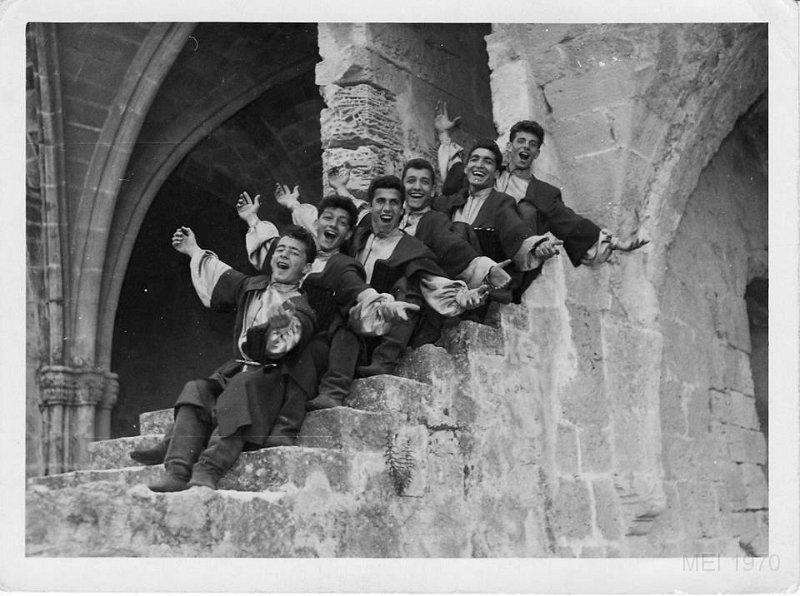 Melkoniantsi ----boys in Belabais--near Kayrena.jpg
