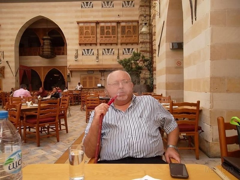 VAROUJ BEDIRIAN RELAXING AFTER THE WORK.jpg