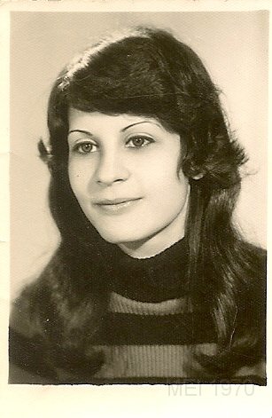 Seta-1979-withChildSarah